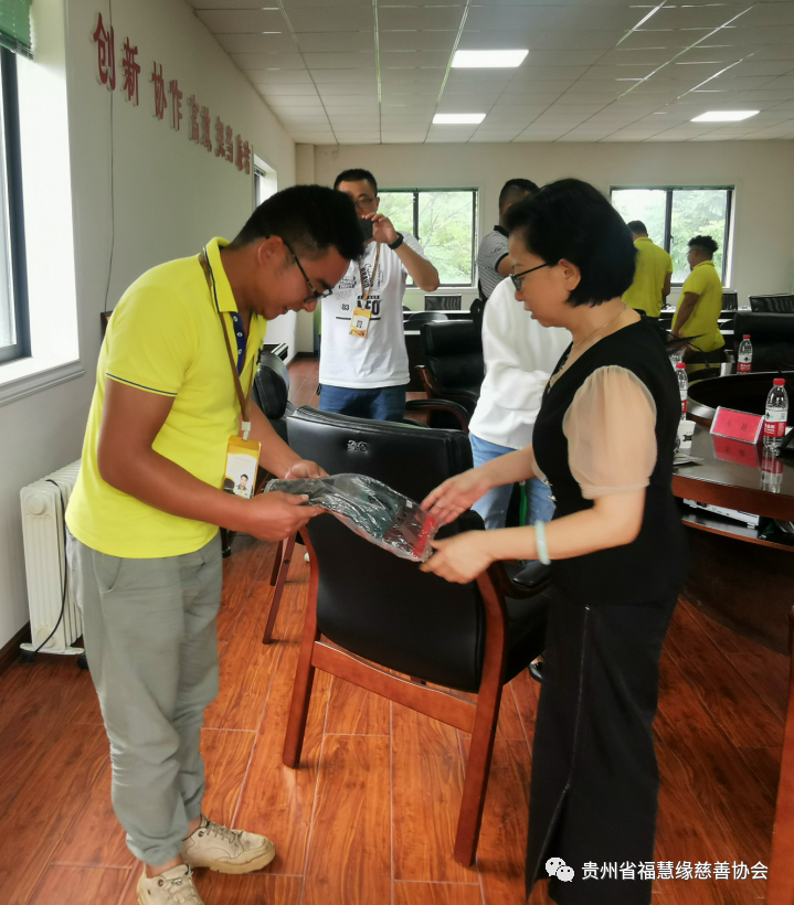 关爱工人,慈善送真情(图3) 3.png
